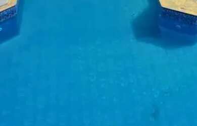 Imagem: A casa possui 3 Dormitórios, 3 Banheiros, 3 Vagas na garagem