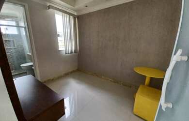 Imagem: A casa em condomínio possui 4 Dormitórios, 1 Banheiro, 1 Vaga