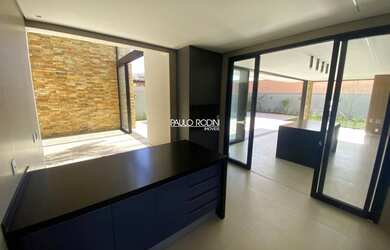 Imagem 8: Casa de condomínio sobrado para venda tem 397 metros quadrados com 4...