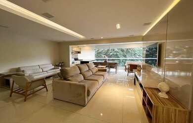 Imagem: O apartamento possui 4 Dormitórios, 5 Banheiros, 3 Vagas na