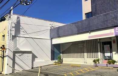 Imagem: O depósito possui 2 Vagas na garagem, 40m² de Área e está