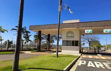 Imagem: A chácara possui 2830m² de Área e está localizado em Santo