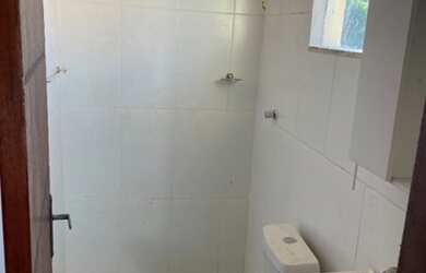 Imagem: A casa possui 3 Dormitórios, 3 Banheiros, 2 Vagas na garagem