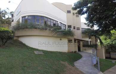 Imagem: O depósito possui 3 Vagas na garagem, 390m² de Área e está