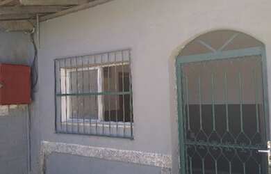 Imagem: A casa possui 1 Dormitório, 1 Banheiro, 60m² de Área e está