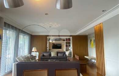 Imagem 13: Apartamento alto padrão. Imóvel mobiliado, Varanda, 220m² de Áreae4...