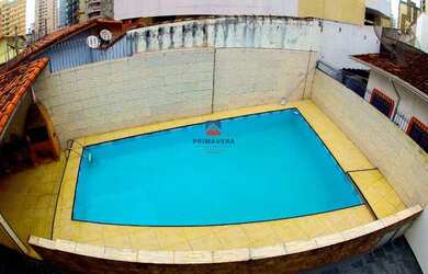 Imagem: A casa possui 5 Dormitórios, 2 Banheiros, 3 Vagas na garagem