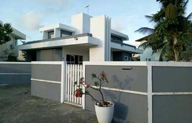 Imagem: A casa em condomínio possui 4 Dormitórios, 2 Banheiros, 4