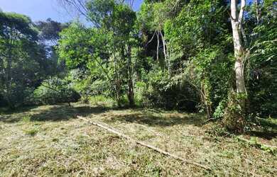 Imagem: O terreno possui 2000m² de Área e está localizado em Juquitiba