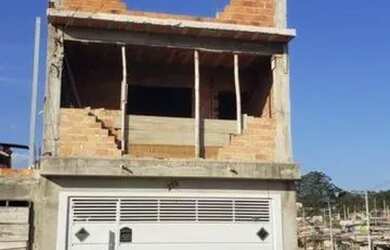 Imagem: A casa possui 2 Dormitórios, 2 Banheiros, 2 Vagas na garagem