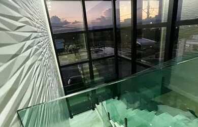 Imagem: A casa em condomínio possui 4 Dormitórios, 4 Banheiros, 3