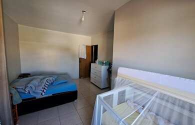 Imagem 14: Belo sobrado localizado na QD 805 fundo com supermercados Euro