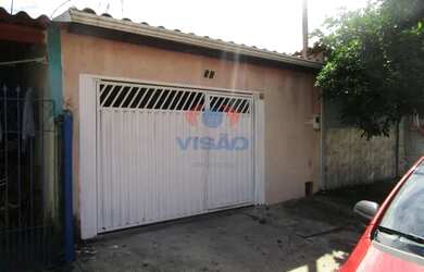 Imagem: A casa possui 2 Dormitórios, 2 Banheiros, 1 Vaga na garagem