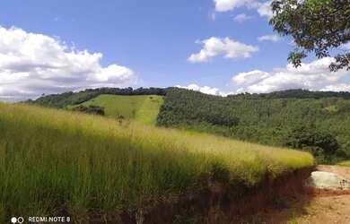 Imagem: O terreno possui 600m² de Área e está localizado em Piracaia