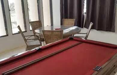 Imagem: A casa em condomínio possui 4 Dormitórios, 4 Banheiros, 5