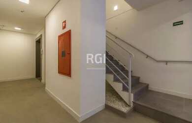 Imagem 2: Cobertura para Venda - 81m², 2 dormitórios, sendo 1 suites, 2 vagas...