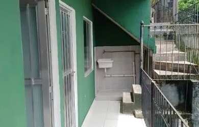 Imagem: A casa possui 1 Dormitório, 1 Banheiro e está localizado