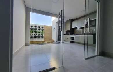 Imagem: A casa em condomínio possui 2 Dormitórios, 2 Banheiros, 2