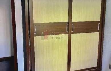 Imagem 10: Casa Padrão em Jundiaí. Churrasqueira, Lareira, 4 Vagas na garageme3...