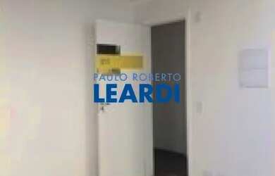 Imagem: O depósito possui 1 Vaga na garagem e 45m² de Área e está