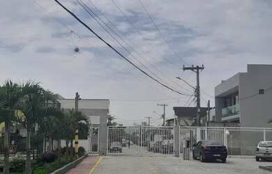 Imagem: A casa em condomínio possui 3 Dormitórios, 1 Banheiro, 2 Vagas