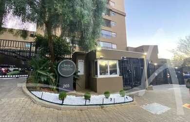 Imagem: O apartamento possui 3 Dormitórios, 2 Banheiros, 2 Vagas na