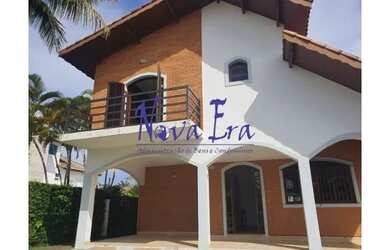 Imagem: A casa em condomínio possui 4 Dormitórios, 1 Banheiro, 3 Vagas