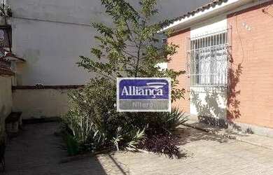 Imagem: A casa possui 2 Dormitórios, 2 Banheiros, 4 Vagas na garagem