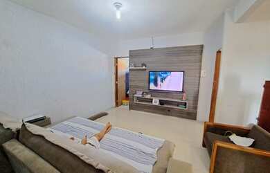 Imagem 9: Belo sobrado localizado na QD 805 fundo com supermercados Euro