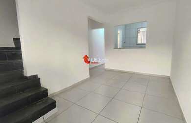 Imagem: A casa possui 2 Dormitórios, 1 Banheiro, 1 Vaga na garagem