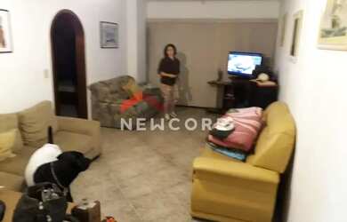 Imagem: O apartamento possui 2 Dormitórios, 2 Banheiros, 2 Vagas na