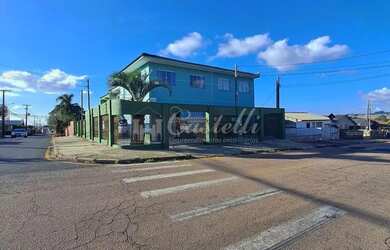 Imagem: A casa possui 2 Dormitórios, 1 Banheiro, 1 Vaga na garagem