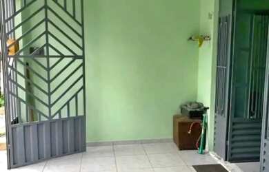 Imagem: A casa possui 2 Dormitórios, 1 Banheiro e está localizado