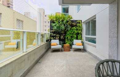 Imagem: O apartamento possui 3 Dormitórios, 2 Banheiros, 2 Vagas na