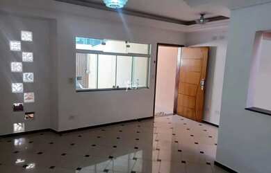 Imagem: A casa possui 3 Dormitórios, 4 Banheiros, 4 Vagas na garagem