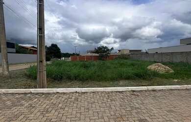 Imagem: O terreno possui 700m² de Área e está localizado em Setor