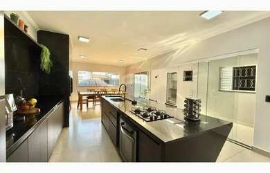 Imagem 8: Casa moderna com acabamento fino no jardim Flamboyant