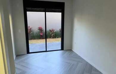 Imagem 10: Casa de Condomínio com 3 suítes, área gourmet, piscina e 4 vagas para venda com 436m²