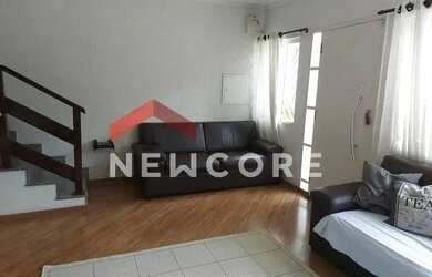 Imagem: A casa possui 2 Dormitórios, 2 Banheiros, 2 Vagas na garagem