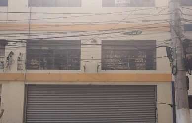 Imagem: A casa possui 4 Banheiros, 280m² de Área e está localizado