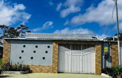 Imagem: A casa em condomínio possui 2 Dormitórios, 1 Banheiro, 2 Vagas