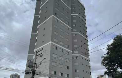 Imagem: O apartamento possui 1 Dormitório, 1 Banheiro, 2 Vagas na garagem