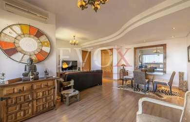 Imagem: O studio possui 2 Dormitórios, 3 Banheiros, 1 Vaga na garagem