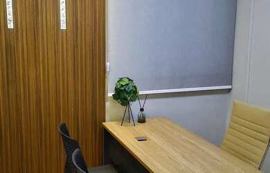 Imagem: O depósito possui 5 Vagas na garagem, 250m² de Área e está