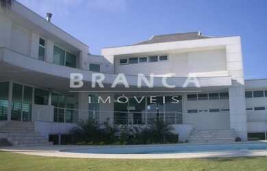 Imagem: A casa possui 3 Dormitórios, 1 Banheiro, 5 Vagas na garagem