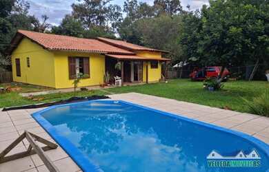 Imagem: A fazenda possui Churrasqueira, Piscina e está localizado