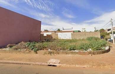 Imagem: O terreno possui 358m² de Área e está localizado em Jardim