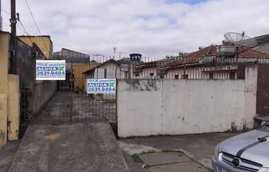 Imagem: A casa possui 3 Dormitórios, 3 Banheiros, 5 Vagas na garagem