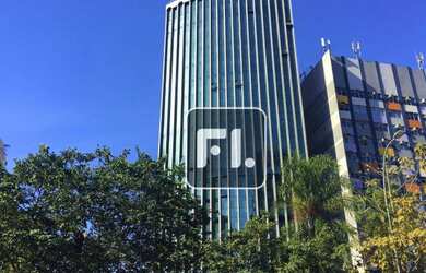 Imagem: O depósito possui 2 Vagas na garagem, 210m² de Área e está