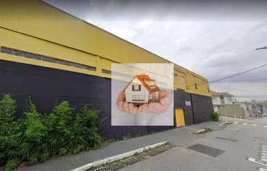 Imagem: O depósito possui 5 Vagas na garagem, 1.260m² de Área e